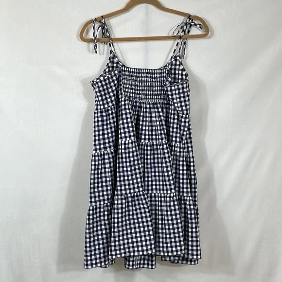 Vineyard Vines Dress Size M Tiered 100% Cotton Navy and White Gingham - Picture 2 of 9